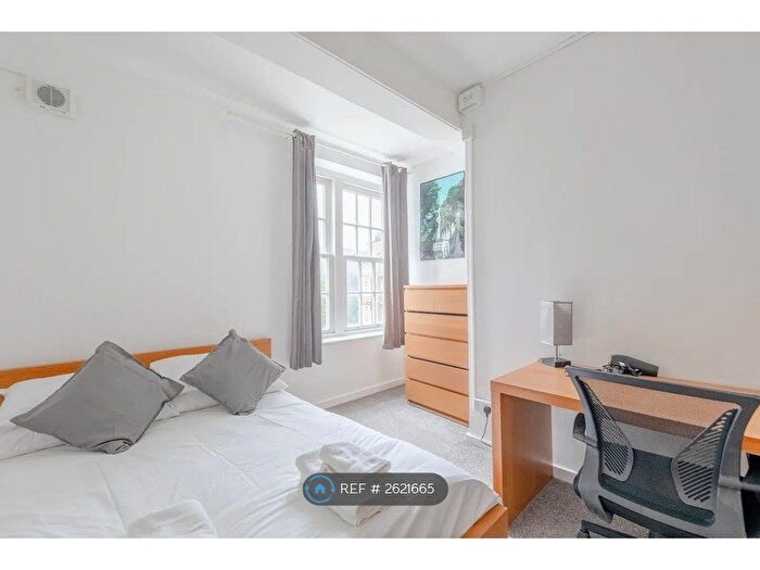 1 Bedroom Flat To Rent In Barnes House, London, NW1