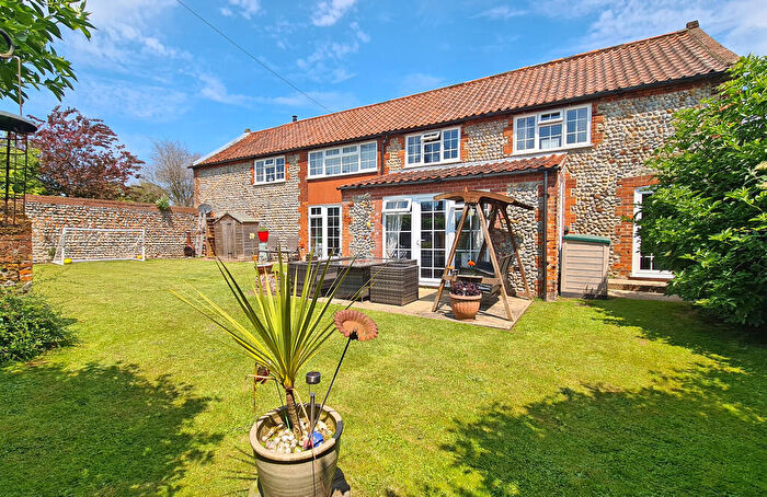 4 Bedroom Barn Conversion For Sale In Sandy Lane, Southrepps, NR11