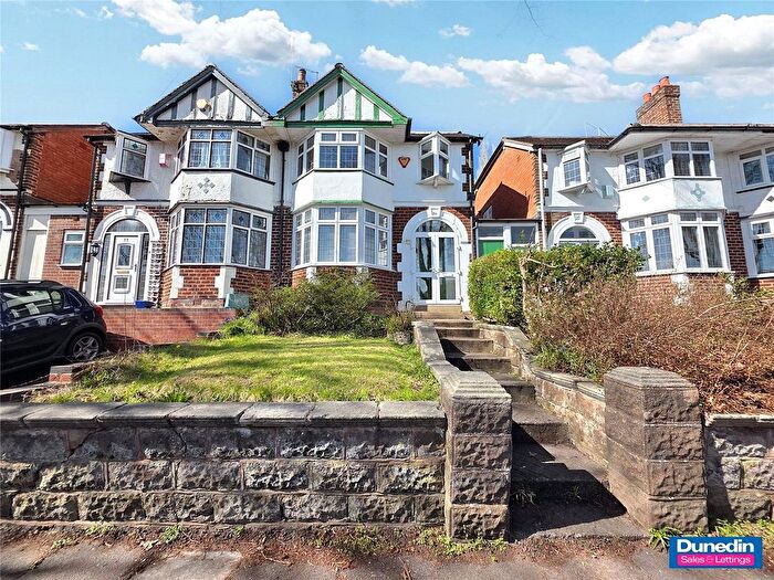 3 Bedroom Semi-Detached House To Rent In Pamela Road, Northfield, Birmingham, B31