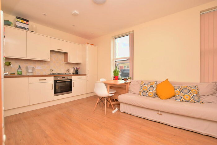 1 Bedroom Apartment To Rent In Gloucester Road, Horfield, BS7