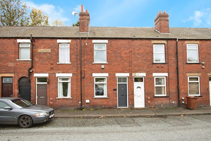 2 Bedroom Terraced House For Sale In Thornes Lane, Wakefield, WF2