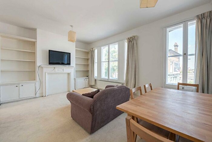 1 Bedroom Flat To Rent In Lavender Hill, Battersea, SW11