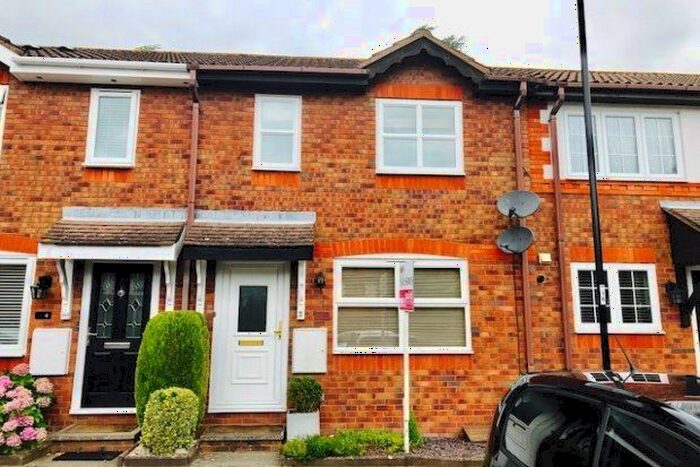 2 Bedroom Property To Rent In Unwin Close, Southampton, SO19