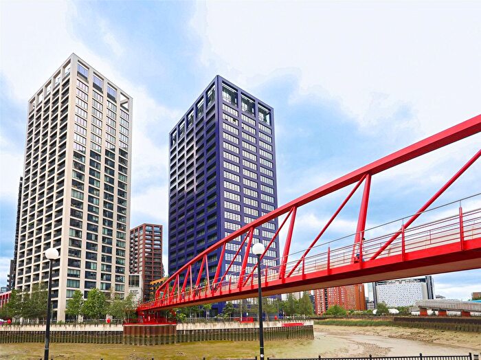 2 Bedroom Flat For Sale In Lookout Lane, Canning Town, E14