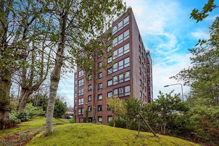 2 Bedroom Apartment For Sale In Cleveden Drive, Cleveden, Glasgow, G12