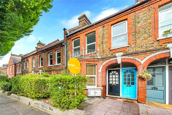 2 Bedroom Flat To Rent In Bemsted Road, Walthamstow, London, E17