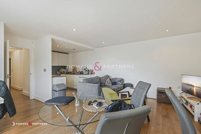 3 Bedroom Apartment To Rent In Caspian Wharf, Bow, E3