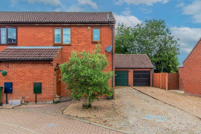 3 Bedroom Semi-Detached House For Sale In Highfield Close, Foulsham, Dereham, NR20