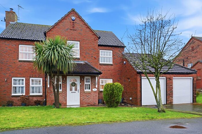 5 Bedroom Detached House For Sale In Mill Lane, Hemingbrough, North Yorkshire, YO8