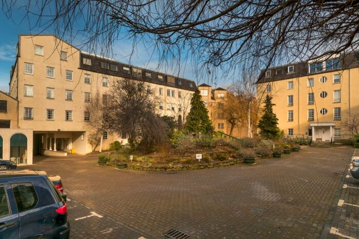 3 Bedroom Flat To Rent In Caledonian Crescent, Dalry, Edinburgh, EH11
