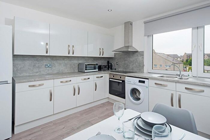 3 Bedroom Flat To Rent In Constitution Street, Aberdeen, AB24