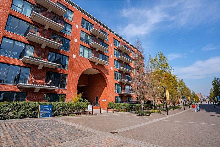 3 Bedroom Flat For Sale In Thunderer Walk, Woolwich, SE18