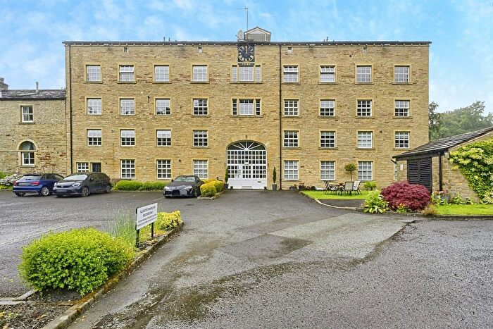 2 Bedroom Flat For Sale In Thorpe Mill Court, Triangle, Sowerby Bridge, HX6