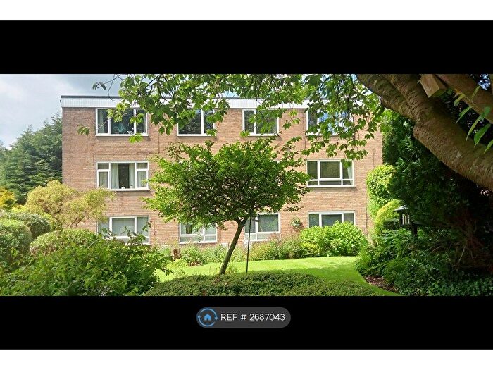 2 Bedroom Flat To Rent In Cookridge, Leeds, LS16