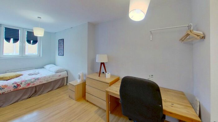 4 Bedroom Flat To Rent In Hanbury Street, Brick Lane, London E1