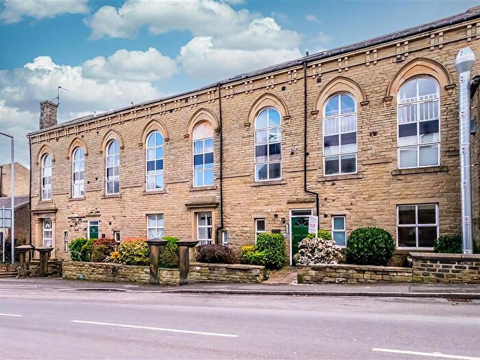 2 Bedroom Apartment For Sale In Stainland Road, Holywell Green, Halifax, HX4