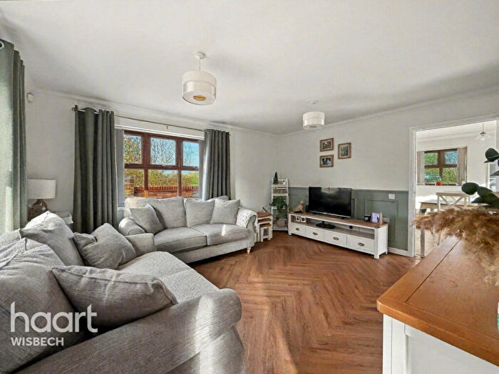 3 Bedroom Detached House For Sale In Glynrich Mews, Terrington St John, PE14