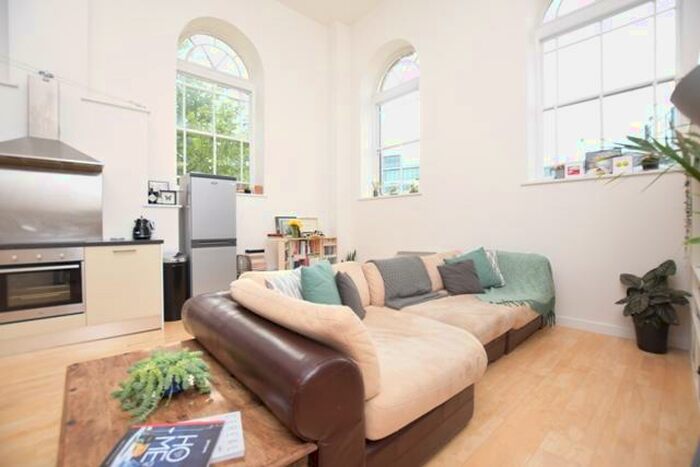 2 Bedroom Apartment To Rent In Chapel West, Scotland Street, S3
