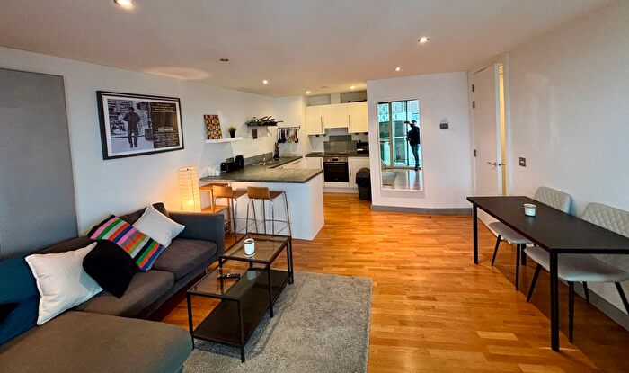 1 Bedroom Flat To Rent In The Quays, Salford, M50