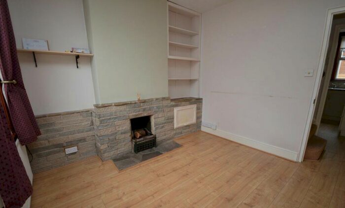 2 Bedroom House To Rent In Zealand Road, Canterbury, CT1