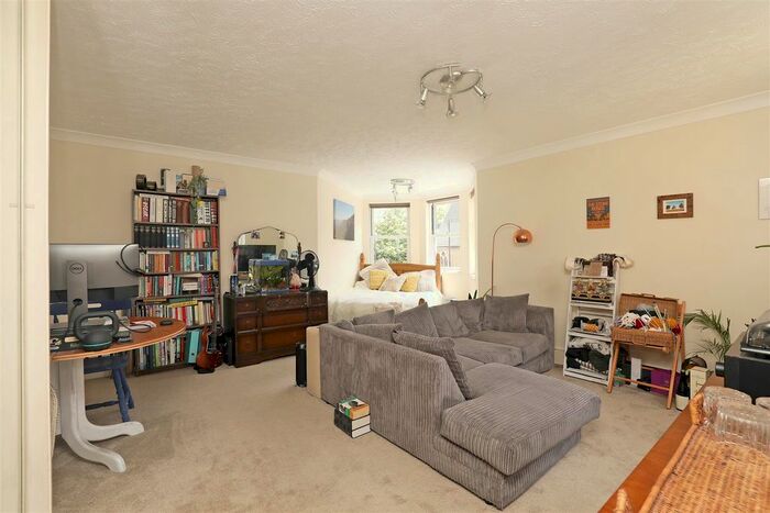 Studio To Rent In East Hill, London, SW18