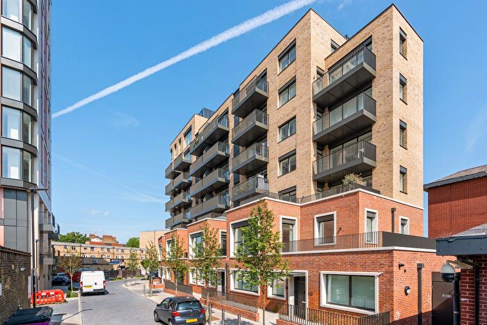2 Bedroom Flat For Sale In Chiswick Green, W4