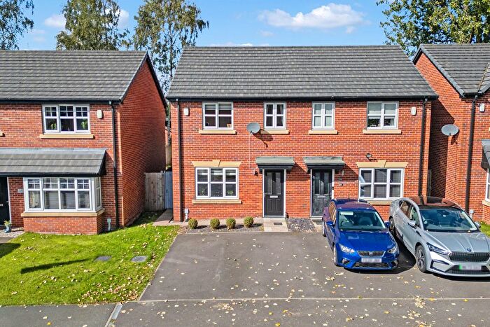 3 Bedroom Semi Detached House For Sale In Bluebell Close, Bolton, BL2
