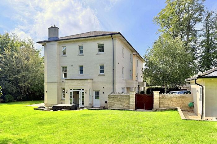 5 Bedroom Detached House For Sale In The Elms, Bath, BA1