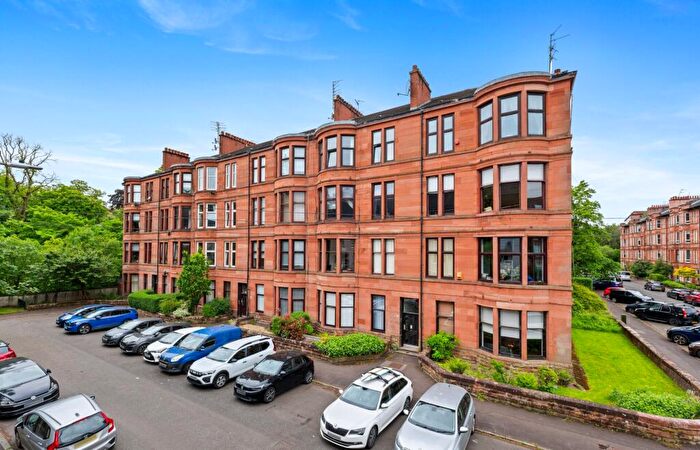 2 Bedroom Flat For Sale In /, Woodford Street, Shawlands, G41