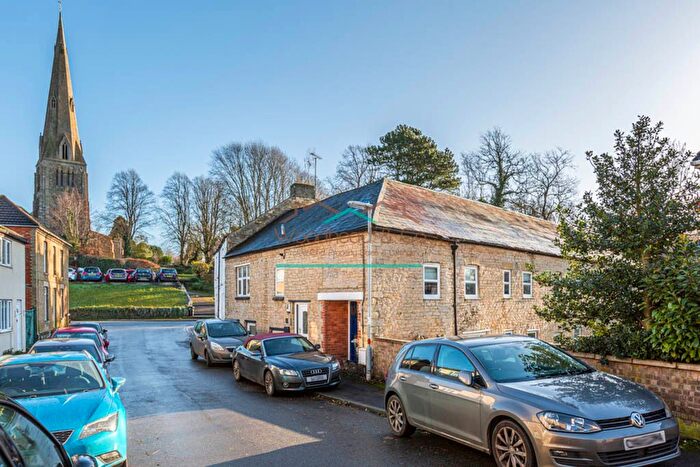 2 Bedroom Flat For Sale In Bridge Street, Raunds, NN9