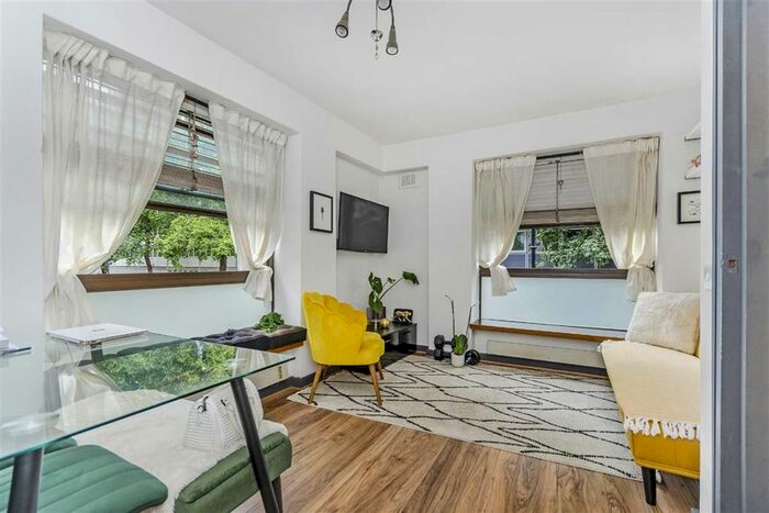 1 Bedroom Flat To Rent In Clipstone Street, London, W1W