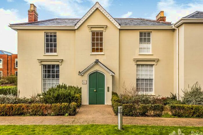 3 Bedroom Flat To Rent In St. Margarets Way, Midhurst, GU29