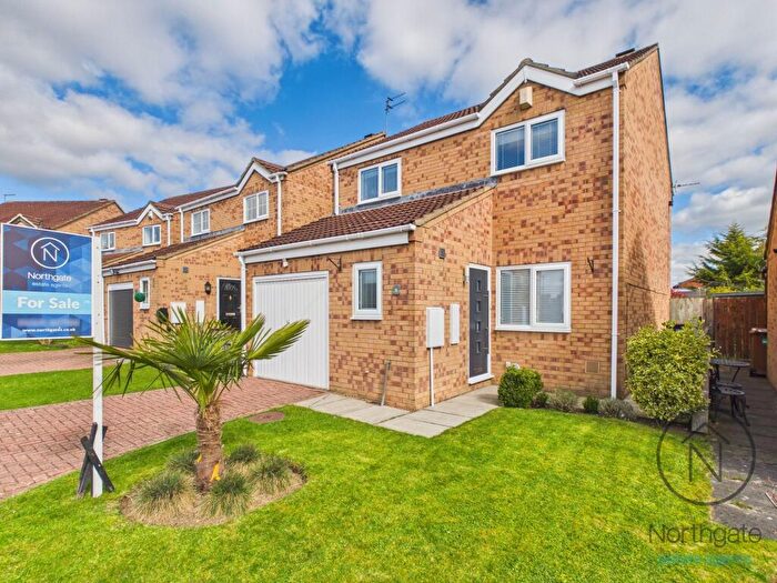 3 Bedroom Detached House For Sale In Heatherburn Court, Newton Aycliffe, DL5