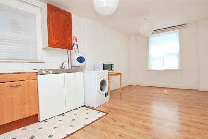 Studio To Rent In Burgoyne Road, Harringay, London, N4