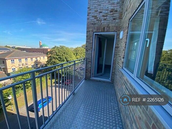 1 Bedroom Flat To Rent In Tanner St, Barking, IG11