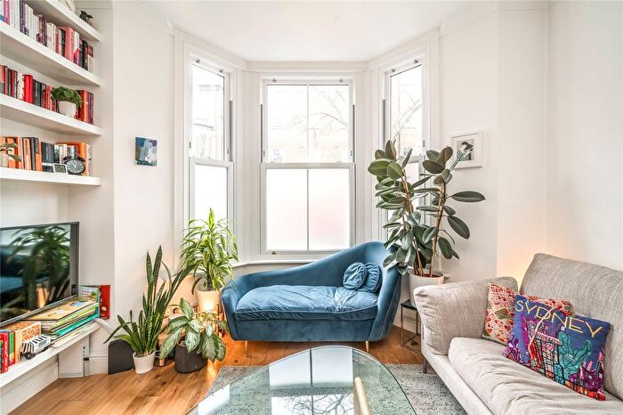 2 Bedroom Flat For Sale In Rita Road, London, SW8
