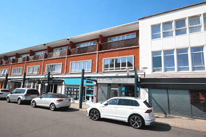 2 Bedroom Flat To Rent In Arena Parade, Letchworth Garden City, SG6