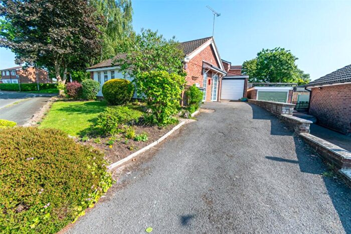 2 Bedroom Bungalow For Sale In Brynlow Drive, Middlewich, CW10