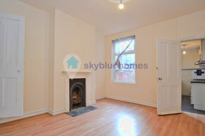 3 Bedroom Terraced House To Rent In Wilberforce Road, Leicester, LE3