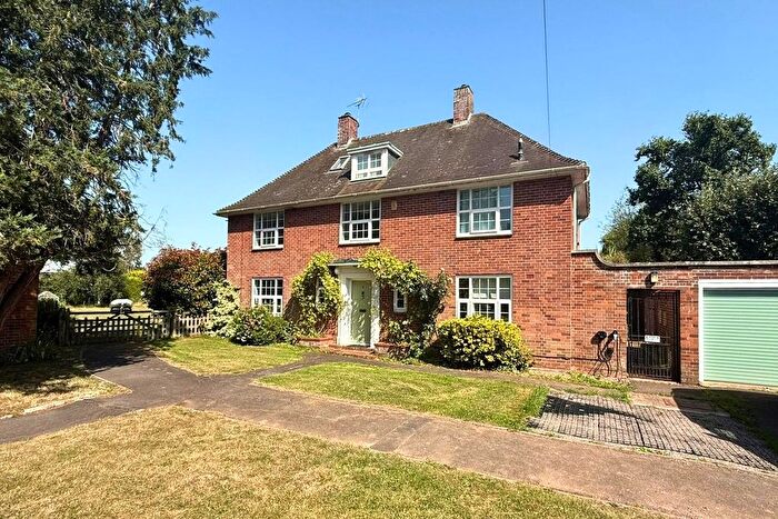 4 Bedroom Detached House For Sale In Topsham, Devon, EX3
