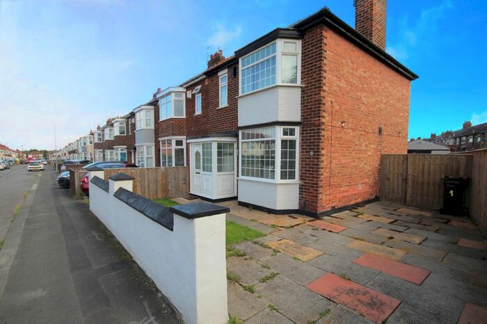 3 Bedroom End Of Terrace House To Rent In Endsleigh Drive, Middlesbrough, North Yorkshire, TS5