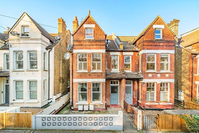 2 Bedroom Flat For Sale In Leigham Vale, Streatham, SW16
