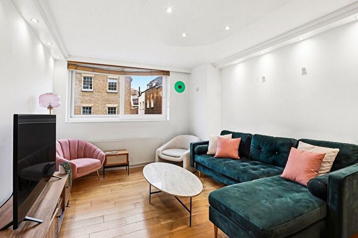 2 Bedroom Flat To Rent In George Street, South Marylebone, W1U