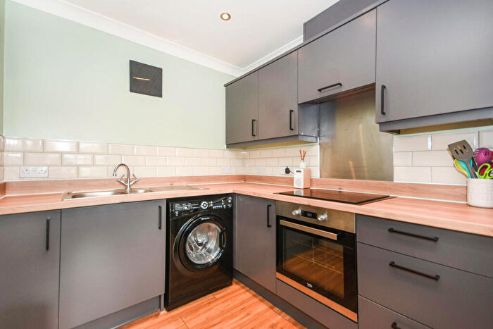 2 Bedroom Apartment To Rent In Vantage Court, Southend On Sea, SS2