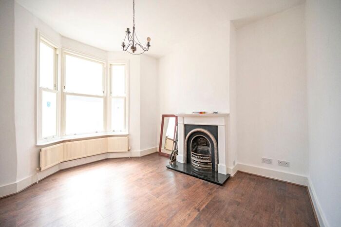 1 Bedroom Flat To Rent In Keogh Road, Stratford, London, E15