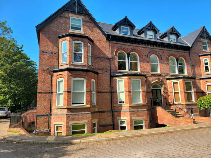 2 Bedroom Apartment To Rent In Brentwood Court, Sandwich Road, M30