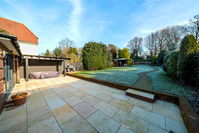 4 Bedroom Detached House To Rent In Bradmore Way, Brookmans Park, Hatfield, Hertfordshire, AL9