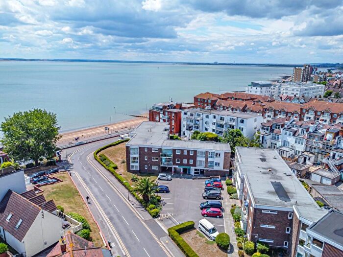 2 Bedroom Apartment For Sale In Shorefield Road, Westcliff-on-Sea, SS0