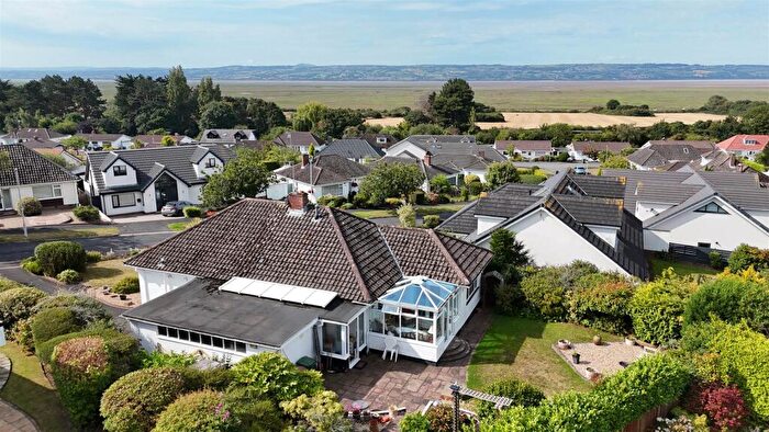 3 Bedroom Detached Bungalow For Sale In Teals Way, Heswall, Wirral, CH60