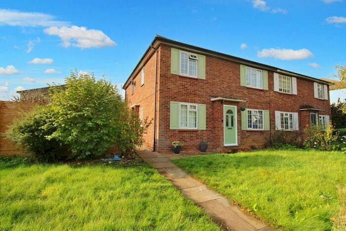 2 Bedroom Maisonette To Rent In The Ridge, Berrylands, Surbiton, KT5